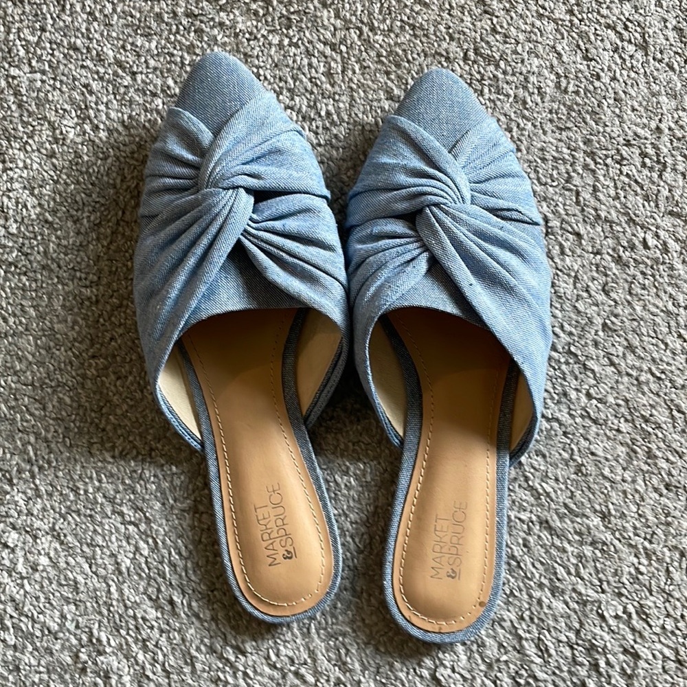 Market & Spruce Blue Knot Detail Slides